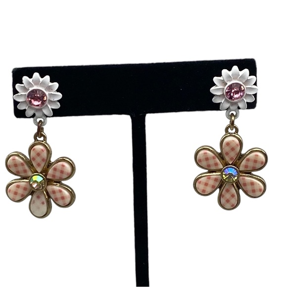 Betsey Johnson Summer Picnic Pink Gingham Daisy Flower Earrings - Picture 6 of 8